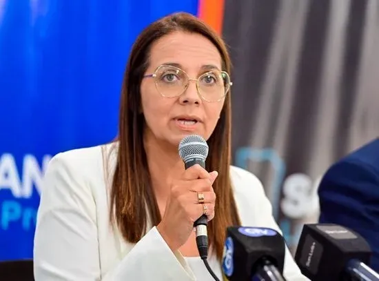 monica-becerra