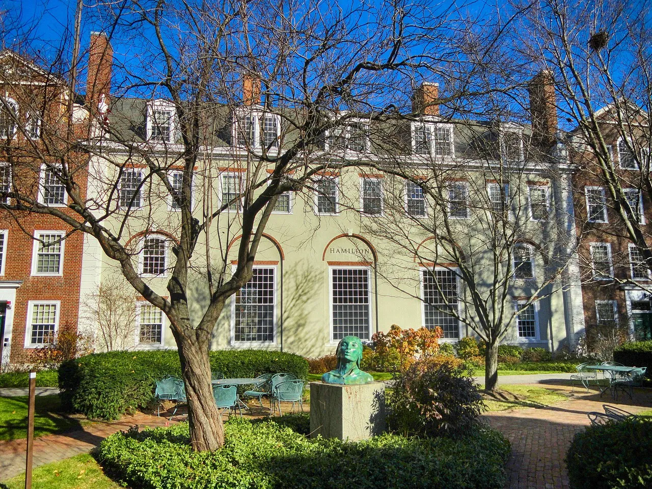harvard-202138_1280
