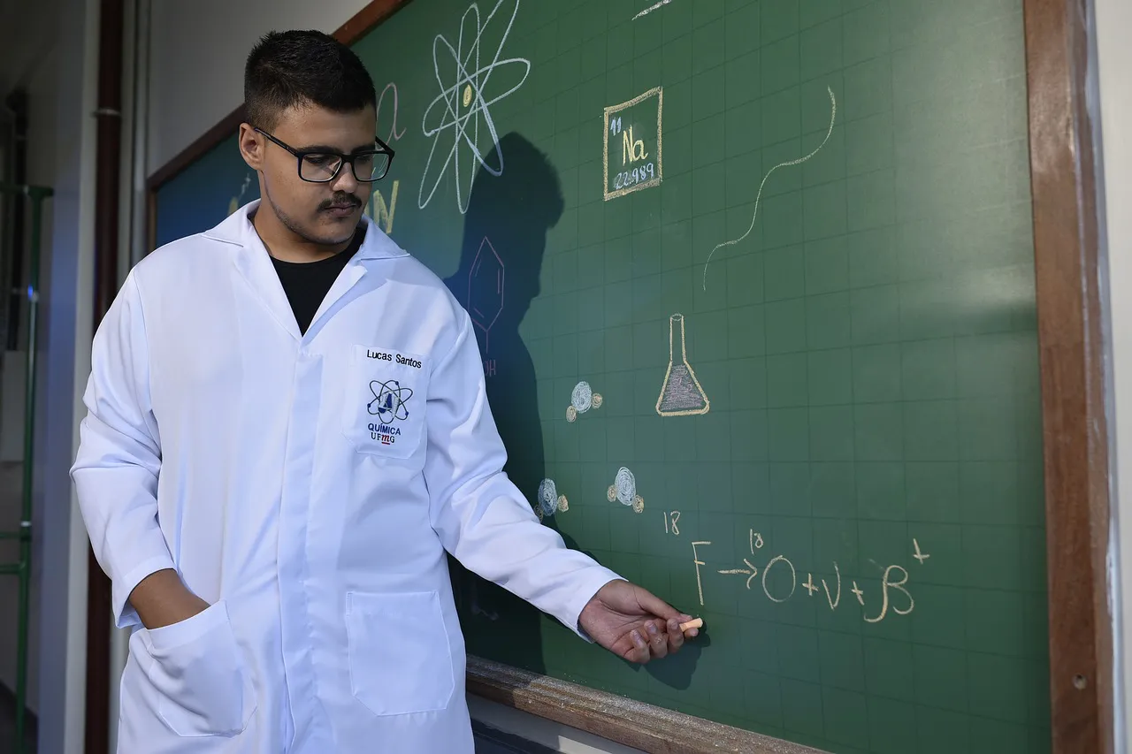 teacher-5499177_1280