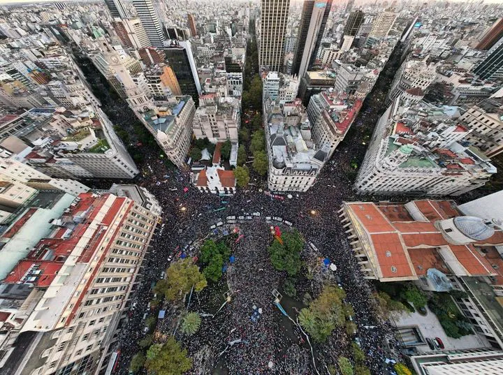 Marcha-superimagen